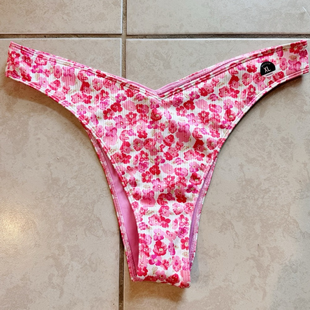 NWOT Hollister Floral High Leg V-Cut Cheeky Bikini Bottom